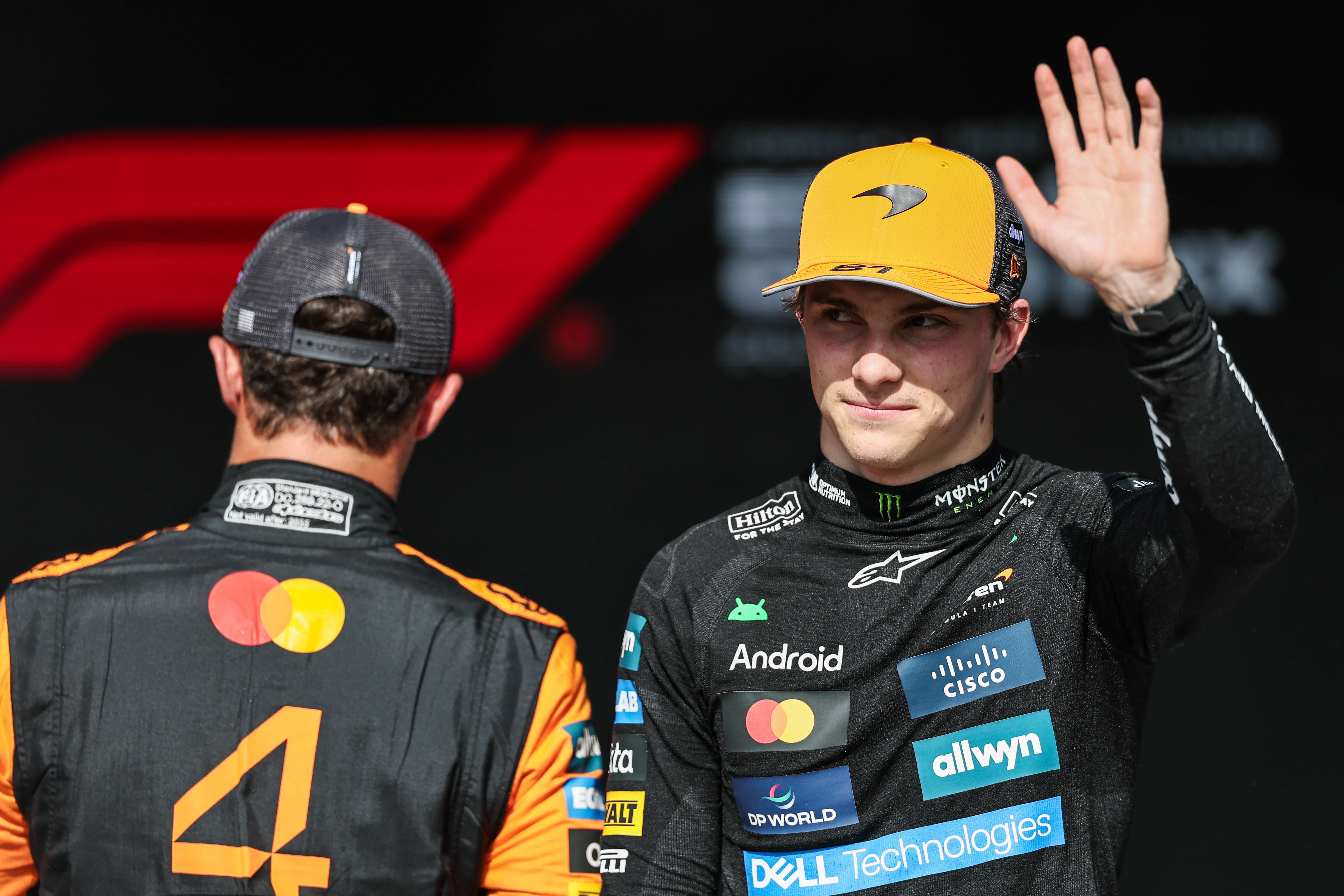 开云-迈凯伦完胜法拉利，佩雷兹统治全场