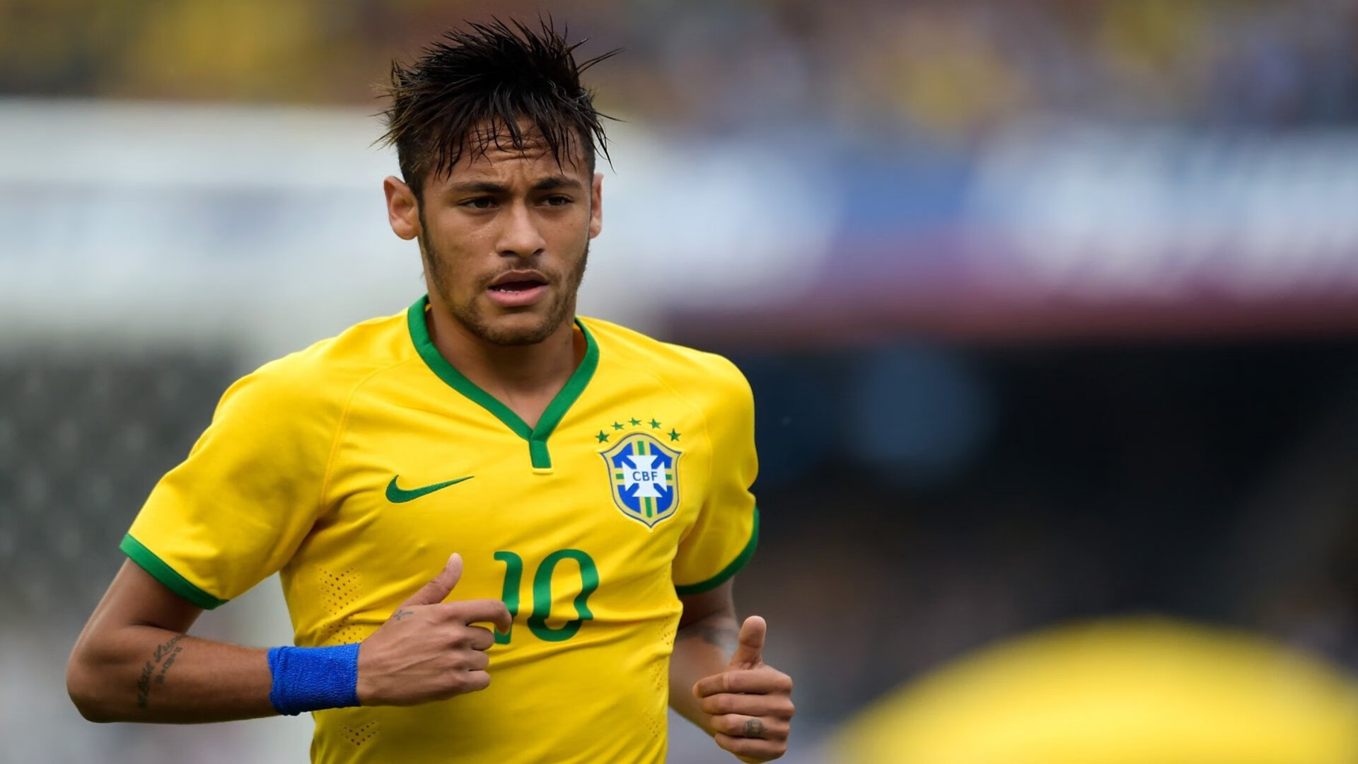 蛰刺与獠牙，当新蜂王在明尼苏达的寒夜中加冕