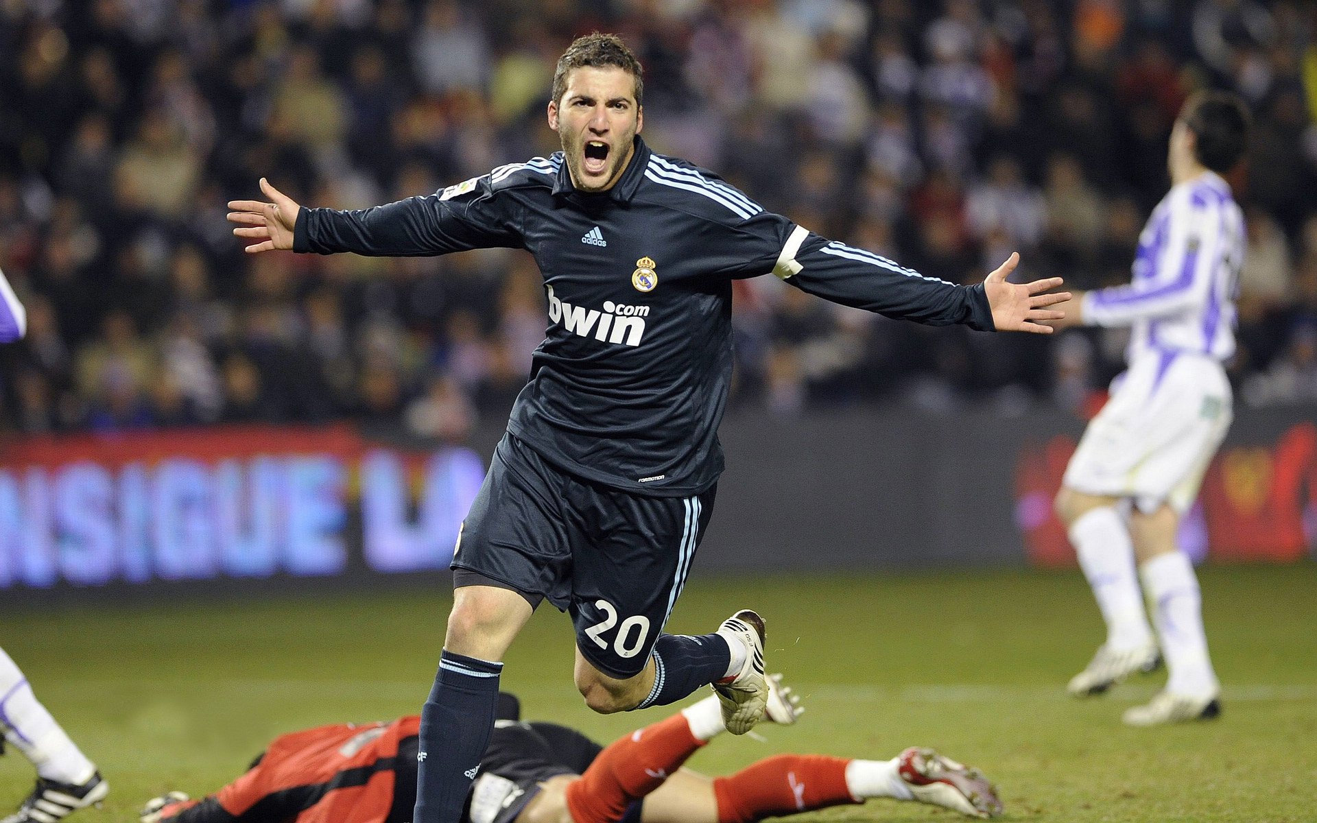 德布劳内爆发的真正原因，切尔西为何悄悄拿下几内亚